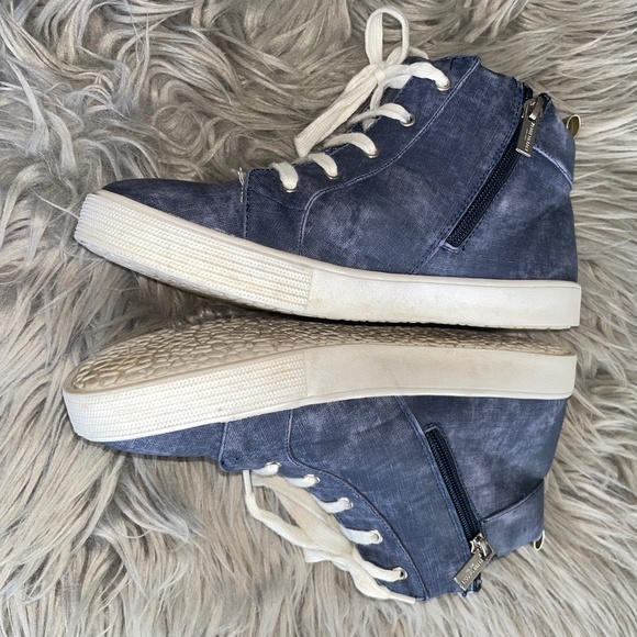 EUC Kenneth Cole New York Kam Hightop Floral Embroidered Sneakers Size 6 - Picture 4 of 8